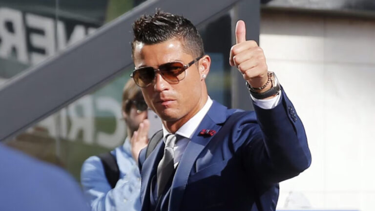 Cristiano Ronaldo Versi Forbes Atlet Pemasukan Terbesar Didunia